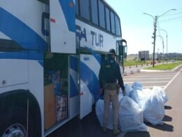 Encontrado mais de mil smartphones dentro de fundo falso em ônibus de turismo