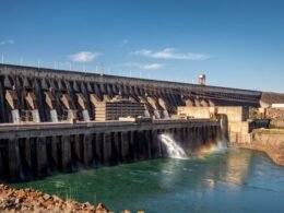 Itaipu abre processo seletivo externo para 31 cargos