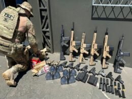 Apreensão de arsenal de armas e 12 toneladas de drogas na região da tríplice fronteira