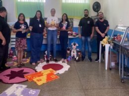 Polícia Penal entrega amigurumis para ONG e Delegacia da Mulher