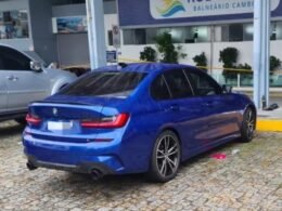 Jovens são encontrados mortos dentro de carro de luxo em SC