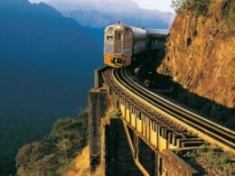 Viagem de trem mais bonita do mundo e Maria Fumaça Caiçara são opções turísticas do verão