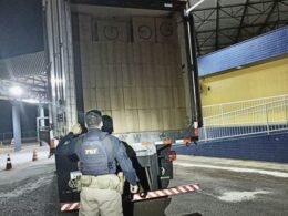 Apreendido caminhão frigorífico lotado de cigarros em Guaíra