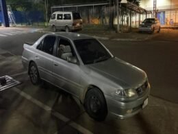 Apreendido veículo com dezenas de pneus contrabandeados do Paraguai