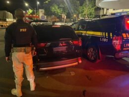 Recuperado carro roubado após acompanhamento tático na região de Foz do Iguaçu