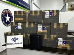Receita Federal Retém 12 Computadores em Aeroporto de Foz do Iguaçu