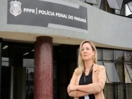 Conheça a policial penal que chefia o trabalho e educação dos presos