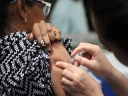 Dia “D” de vacinação contra a gripe será neste sábado (13)