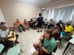 Aulas de violão gratuitas para Idosos no CCI