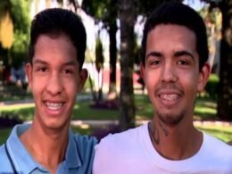 Depois de anos separados, irmãos se reencontram por acaso em sala de aula
