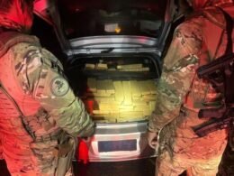 PRF apreende quase 400 kg de maconha e cerca de 600 mil maços de cigarros