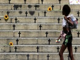 Jovens que não estudam nem trabalham cresce para 5,4 milhões