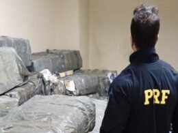 Paraguaio é detido transportando 2,5 toneladas de maconha em Londrina-PR