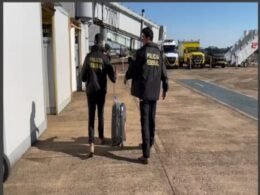 Mais um passageiro foi preso com cocaína no Aeroporto de Foz
