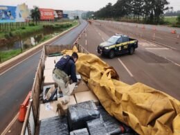 Apreendido caminhão com milhares de cigarros eletrônicos em São Miguel do Iguaçu (PR)