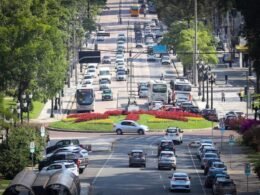 Governo do Paraná decide não incluir cobrança do novo DPVAT no IPVA e licenciamento de 2025