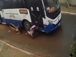 Veja vídeo: Mãe e filha atropeladas por ônibus em Cuiabá