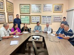 Vereadores e Sindicato dos Rodoviários discutem condições de trabalho e nova licitação do transporte coletivo em Foz