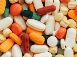 Reajuste de até 5,06% no preço de medicamentos a partir desta segunda (31)