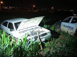 Carro furtado é encontrado “depenado” durante a madrugada em Três Lagoas