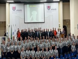 Formação de guardas municipais em Foz é retomada após 22 anos com aula magna do prefeito General Silva e Luna