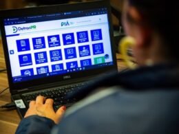 PRF alerta para golpes em pagamentos de taxas veiculares com sites clonados e mensagens falsas