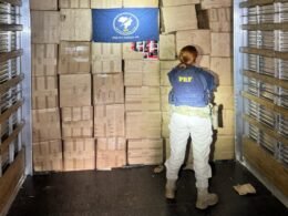 Apreendido caminhão com 3 mil celulares irregulares na BR-277