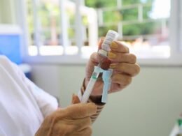 Vacina contra a gripe estará disponível para toda a população de Foz do Iguaçu a partir deste sábado (10)