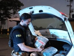 Homem tenta driblar fiscalização durante acidentes e é preso com 149 quilos de maconha