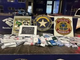 Celulares avaliados em R$ 250 mil são apreendidos em fundo falso na Ponte da Amizade