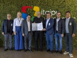 Itaipu Parquetec e Infraero firmam parceria para modernização da operação aeroportuária no Paraná