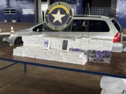 Mulher paraguaia é flagrada com carga de celulares contrabandeados na Aduana da Ponte Internacional da Amizade