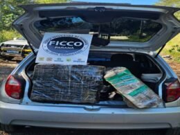Traficante foge armado e abandona carro com maconha em Foz do Iguaçu