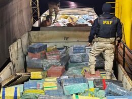 No Dia Internacional de Combate às Drogas, PRF apreende 17 toneladas de maconha no Paraná