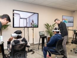 Com a ajuda da tecnologia 3D, futuros proprietários conhecem detalhes das casas do Projeto Moradias