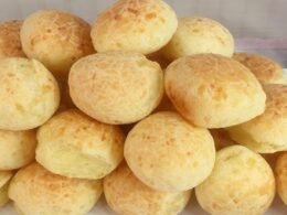 Menina de 9 anos morre após comer bolos e pão de queijo em MG
