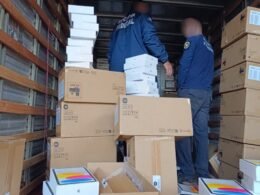 Motorista abandona caminhão com fundo falso repleto de eletrônicos e foge para o Paraguai