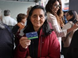 Mais de 14 mil pessoas idosas já emitiram carteira para viajar sem custo nos ônibus entre cidades no Paraná