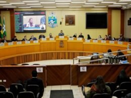Câmara de Foz aprova ampliação de 100 vagas para professor de educação infantil