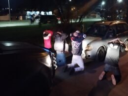 Revólver dentro de carro leva quatro pessoas para a delegacia em Foz
