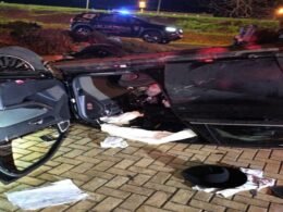 Fuga em alta velocidade termina em acidente e apreensão de mais de 160 kg de cocaína em Foz do Iguaçu