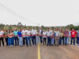 Itaipu inaugura pavimentação de estrada rural em Mariluz (PR)