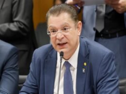 Líder do PL pressiona por votação de anistia a Bolsonaro e presos do 8 de janeiro, e diz ter mais de 300 votos na Câmara