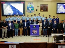 Vereadores mirins são empossados em solenidade do Parlamento Jovem na Câmara de Foz