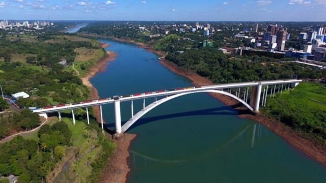 Ponte da Amizade fechará parcialmente nos dias 23 e 24 para reparos