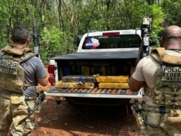 Caminhonete carregada com mais de mil quilos de maconha é apreendida às margens do Lago de Itaipu