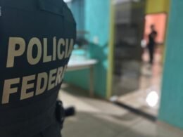 Dois foragidos da Justiça são presos pela Polícia Federal em Foz do Iguaçu