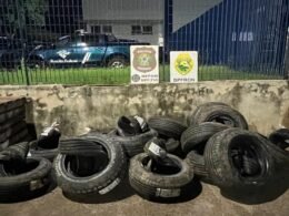 Embarcação é flagrada descarregando contrabando durante operação nas proximidades do rio Paraná