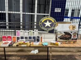 Receita Federal faz apreensões na Rodoviária Internacional e na BR-277, em ações distintas