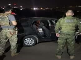 Carro furtado com mais de 300 kg de maconha é apreendido em Foz